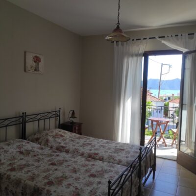 B4 Room